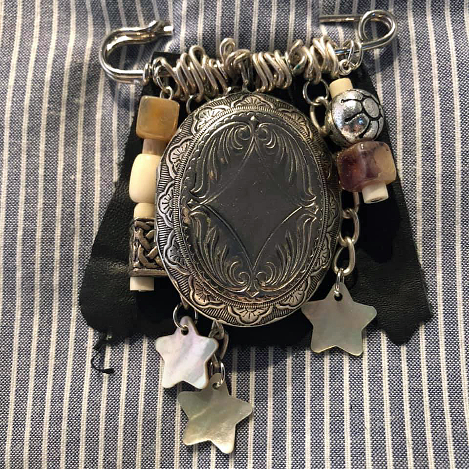 Kilt pin brooch - Lucy Locket
